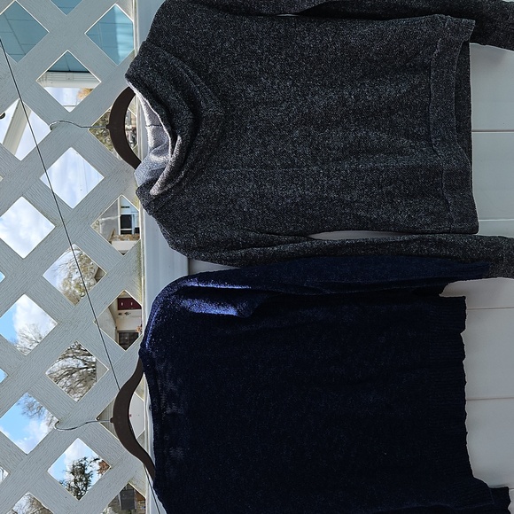 Set Of 2 Animal Sweaters - Llama and Owl Designs - Picture 6 of 6